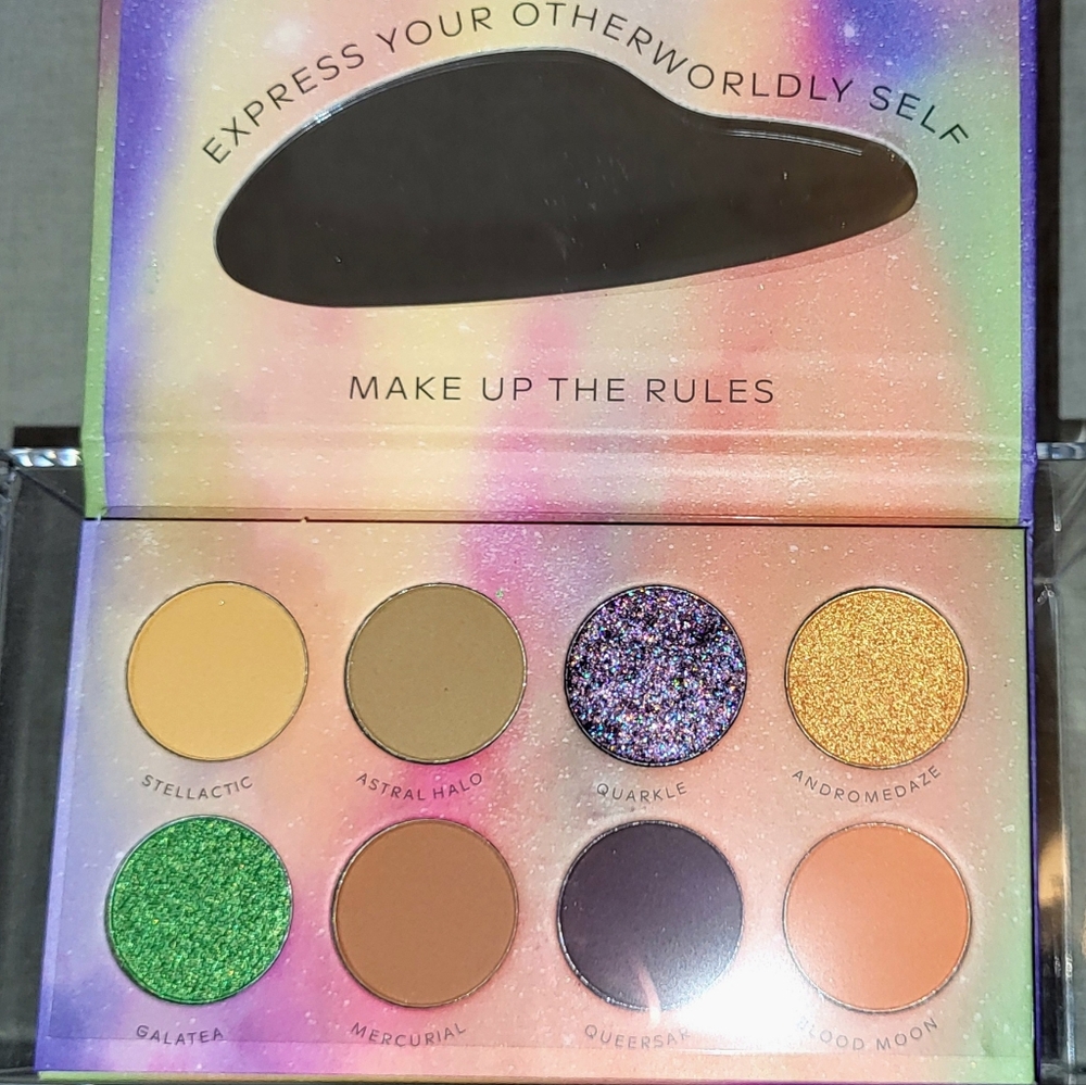We Are Fluide Otherworldly Eyeshadow Palette